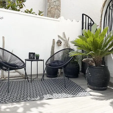 Holiday home Valira 20d - Belle Avec Piscine Sur Canal Empuriabrava