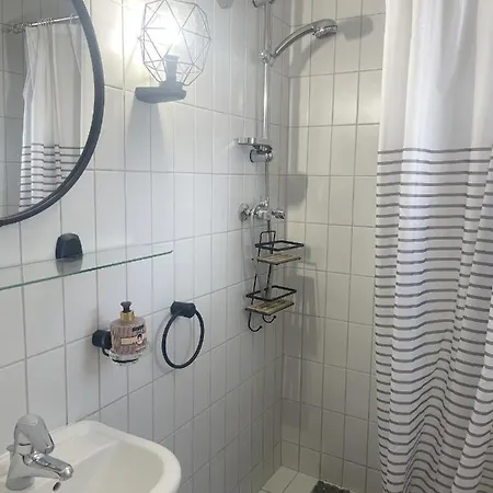 Valira 20d - Belle Avec Piscine Sur Canal Holiday home