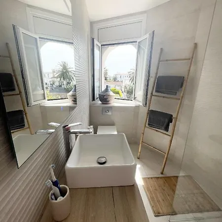 Valira 20d - Belle Avec Piscine Sur Canal Holiday home
